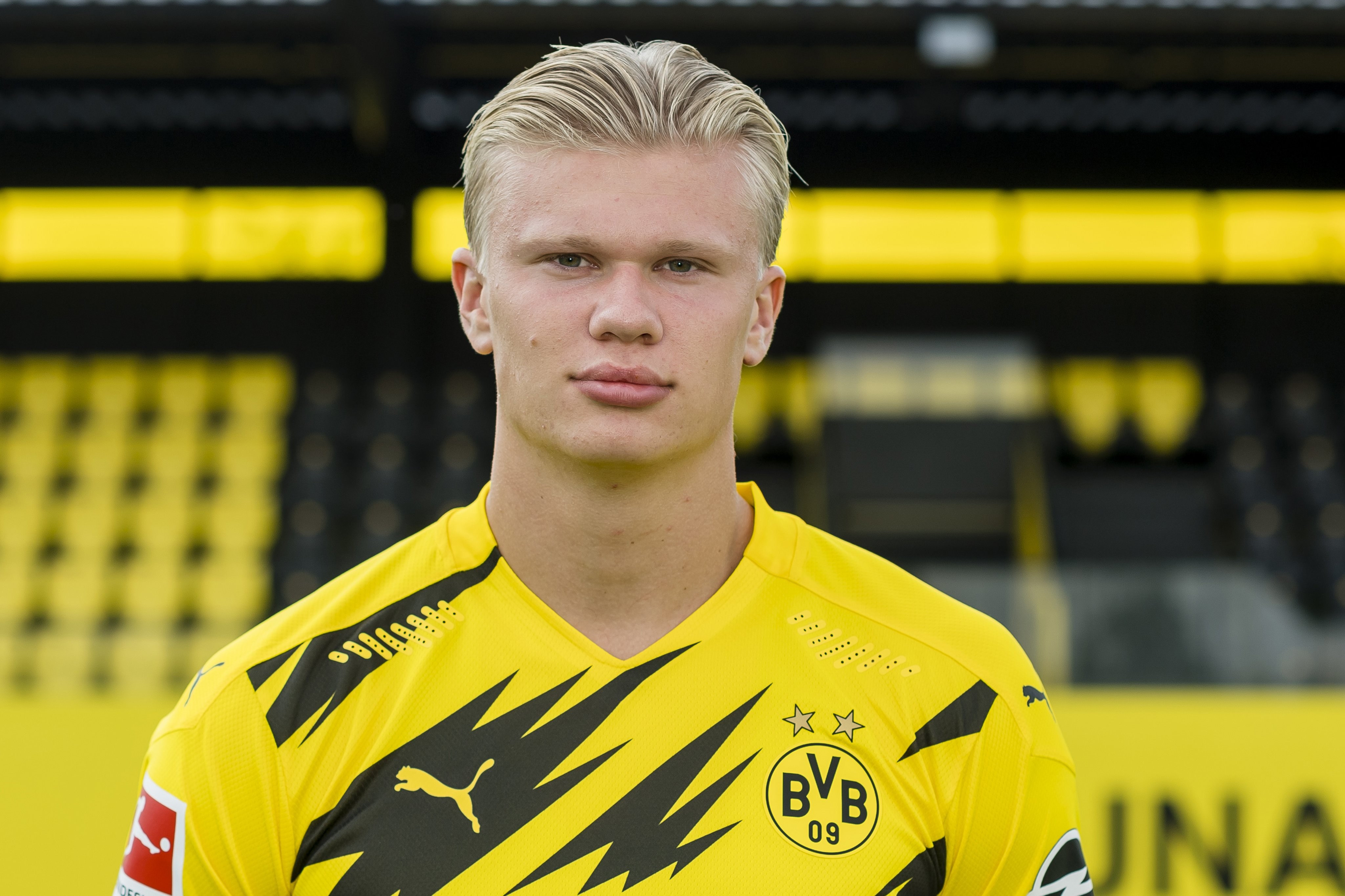 国脚连续两场关键进球