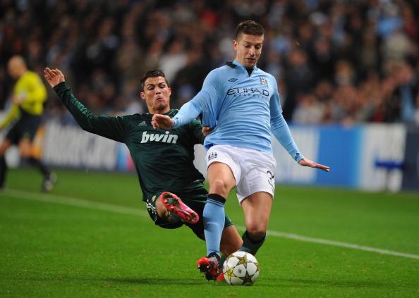 足球中国球员转会费再创新高（中国足坛球员转会费再破纪录）