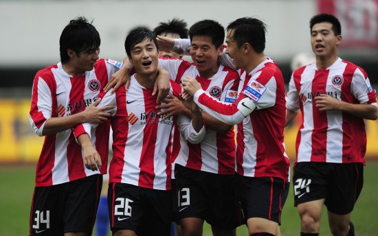 足球英超球迷怒喷转播商调整赛程