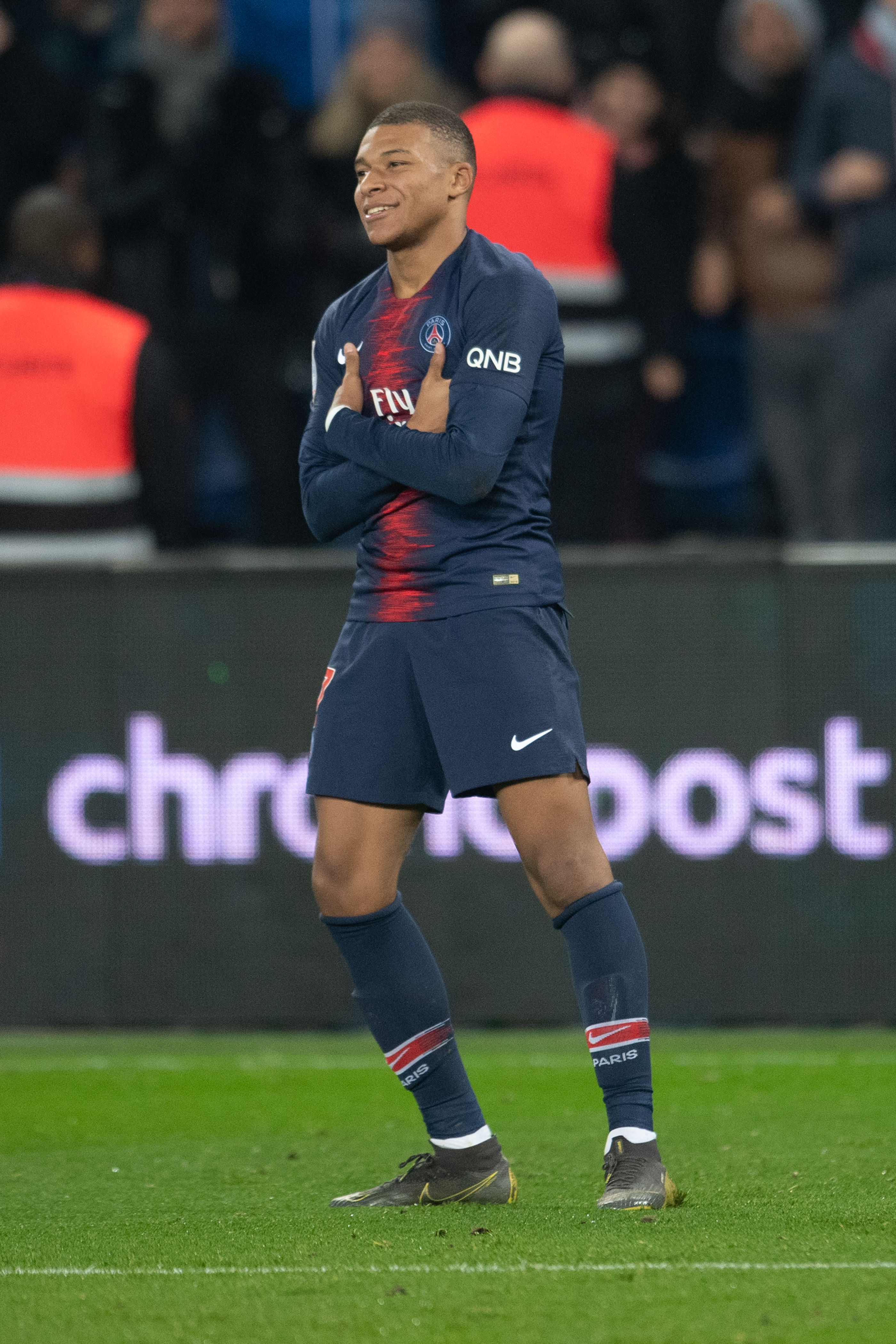 大卫-路易斯：未来会当教练；在慕尼黑夺得欧冠那夜太疯狂了（大卫-路易斯：未来考虑从教，慕尼黑欧冠捧杯之夜太疯狂）