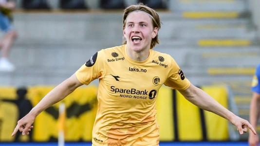 阿连德：这是我第一次拿冠军，也是我第一次戴帽，我很满意