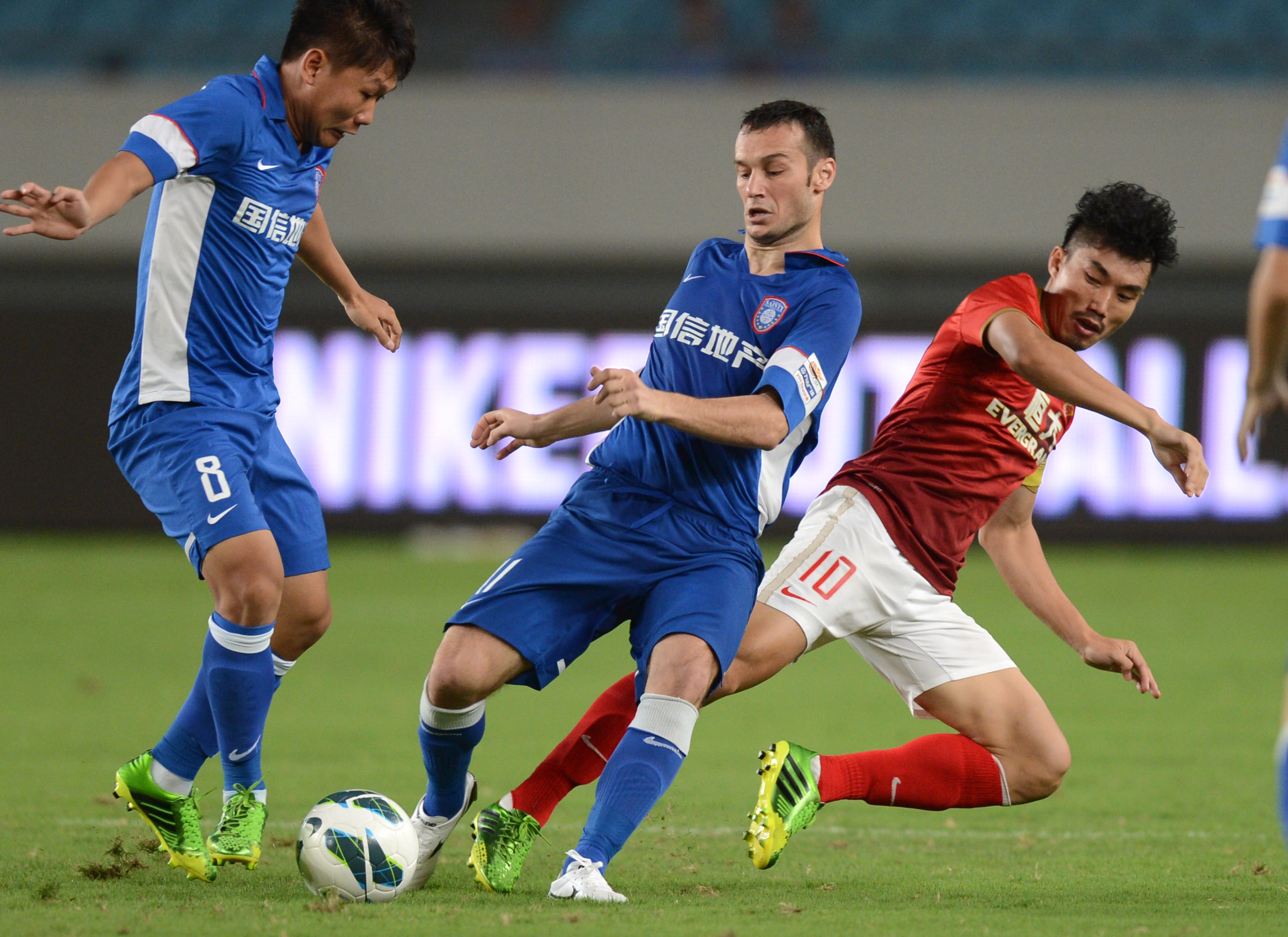 阿约塞-佩雷斯2025年西甲进球本土球员第二，仅次于费兰（西甲2025本土射手榜：阿约塞-佩雷斯第二，仅次费兰）