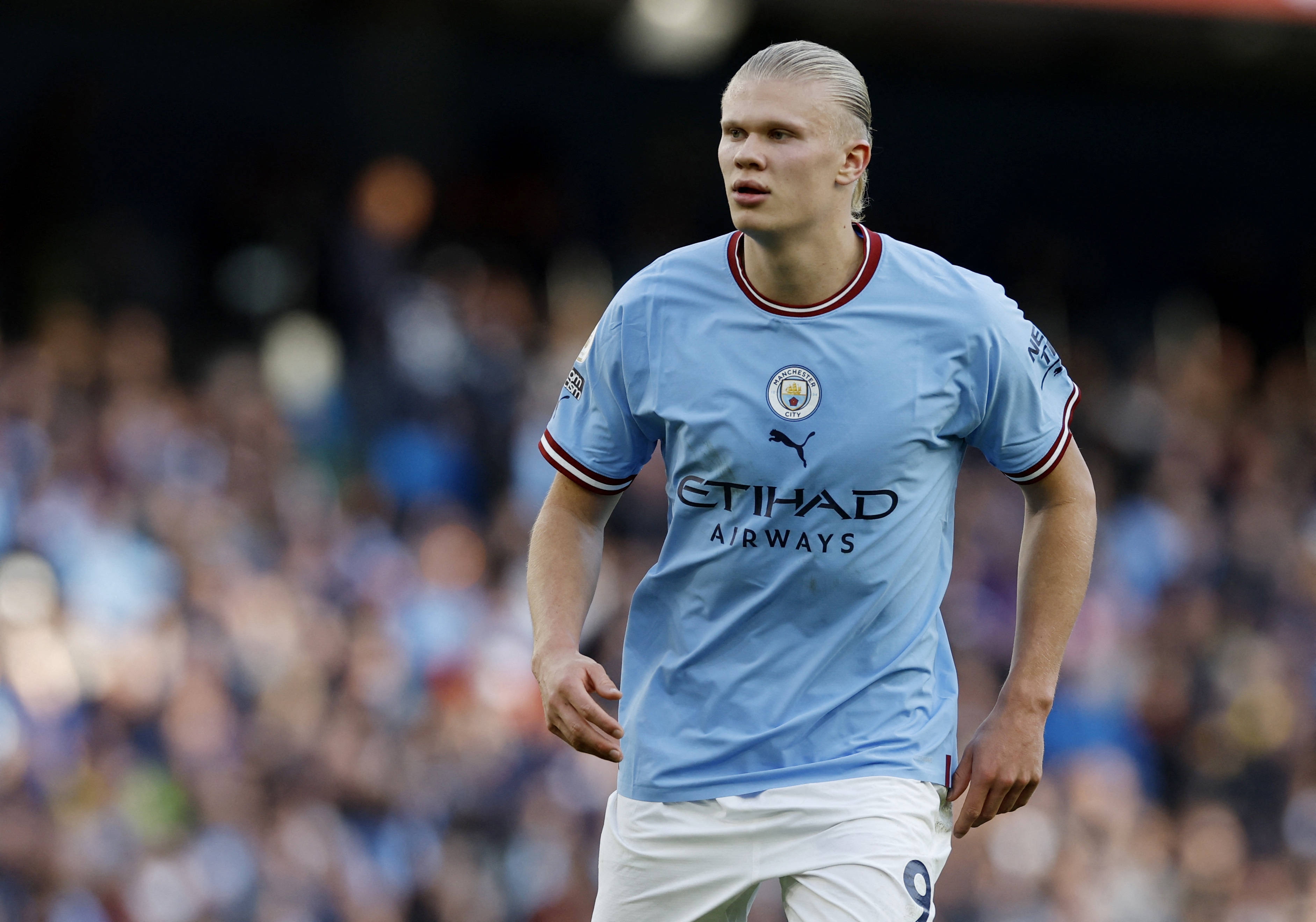 英超联赛第16轮收官战，曼联主场迎战伯恩茅斯，赛前首发出炉。（英超第16轮收官之战：曼联主场迎战伯恩茅斯，赛前首发名单公布）