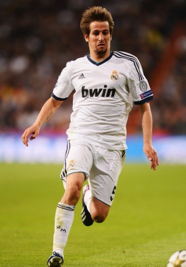 气炸了！被出示7黄3红 皇马TV炮轰主裁：不能接受，内格雷拉附体