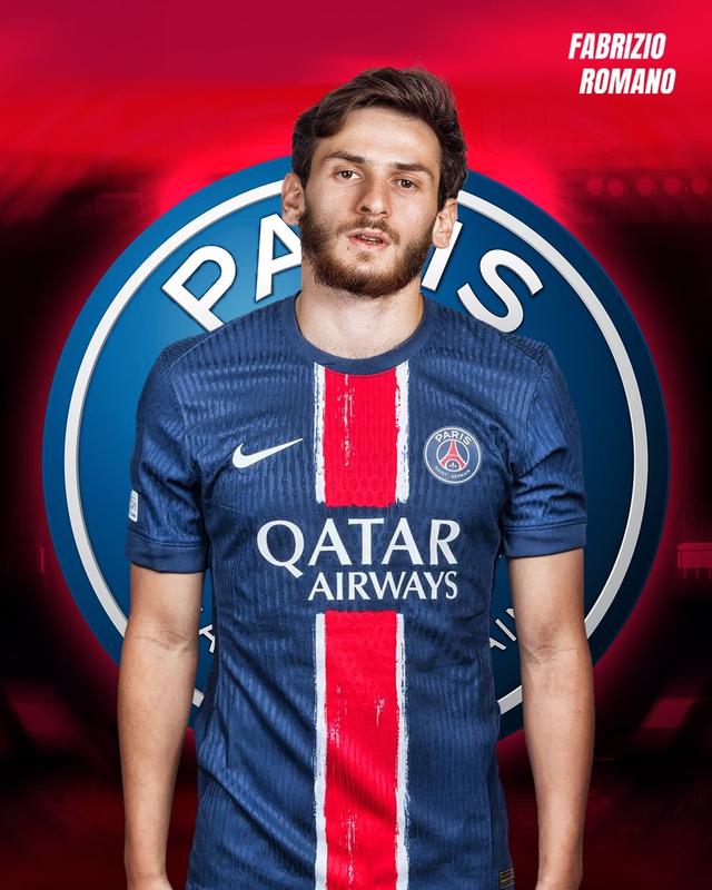 帕克：齐尔克泽远不及谢什科，德利赫特已成英超最佳后卫之一（帕克评价：齐尔克泽不及谢什科，德利赫特已跻身英超顶级中卫行列）