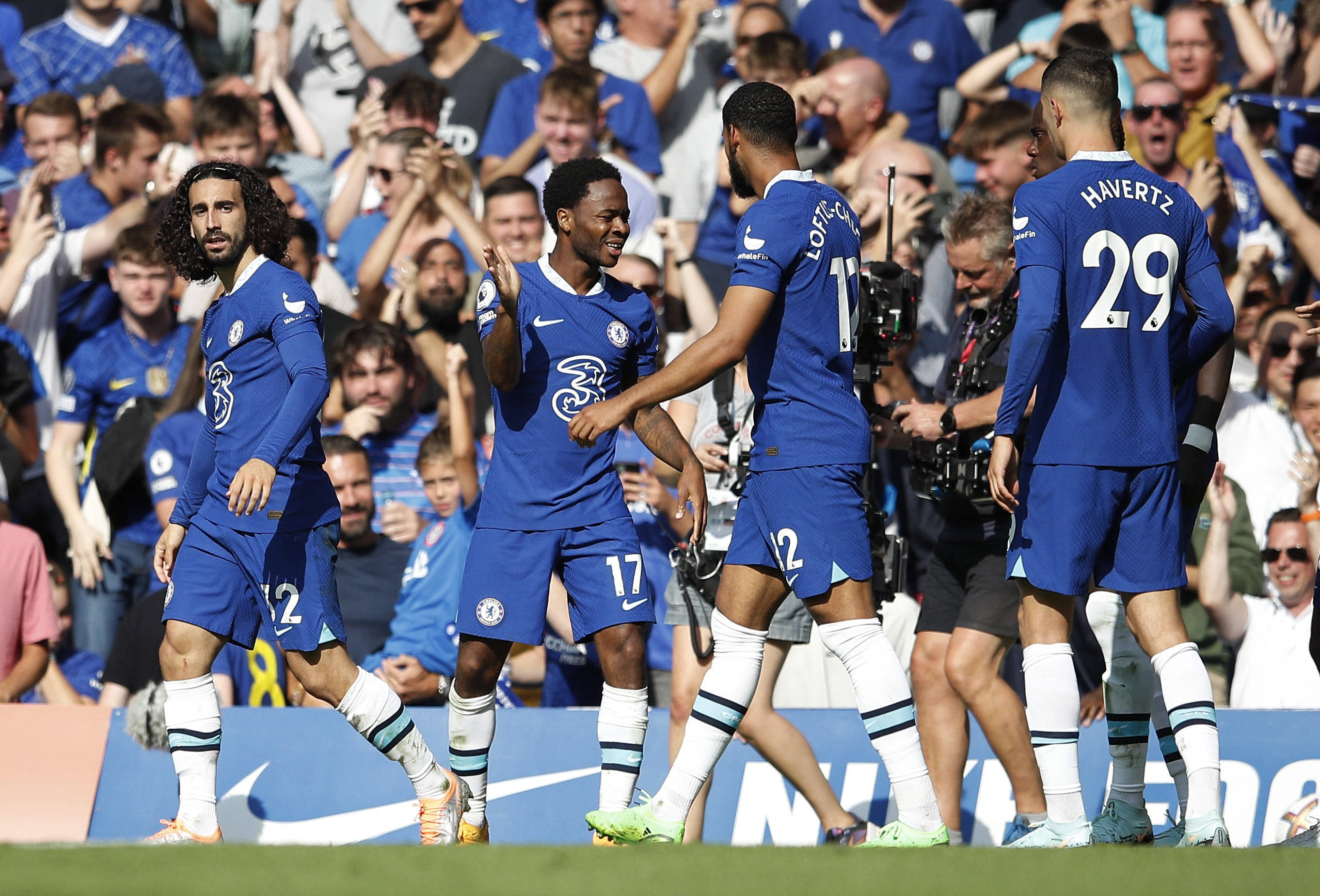 欧文：海皮亚理应被视为英超传奇，他是我最被低估的队友（欧文力挺海皮亚：配得上英超传奇地位，是我生涯最被低估的队友）